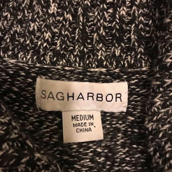 Sag Harbor- sweater with folded collar - Picture 3 of 6